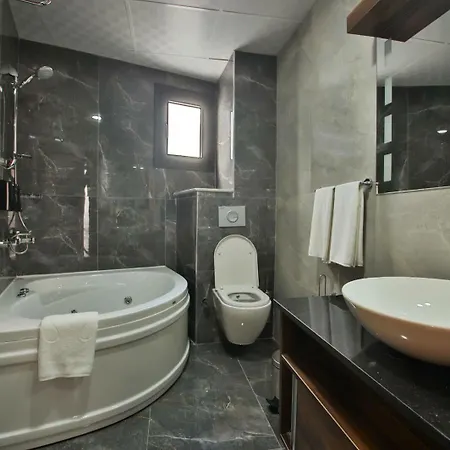 Paris Prestige 3*