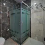 Paris Prestige מלון איזמיר