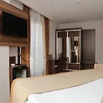Paris Prestige فندق