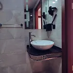 Paris Prestige فندق